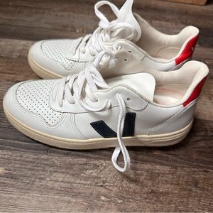 Vejas women’s leather sneakers V-10